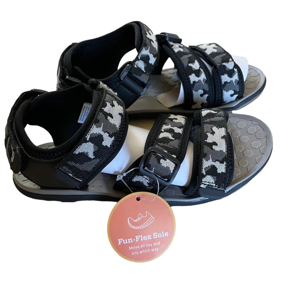Sonoma Camo Sandals Size 2 - Picture 2 of 7
